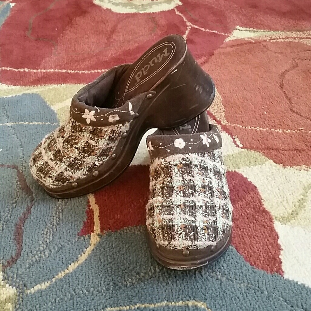 Mudd Muk Luks